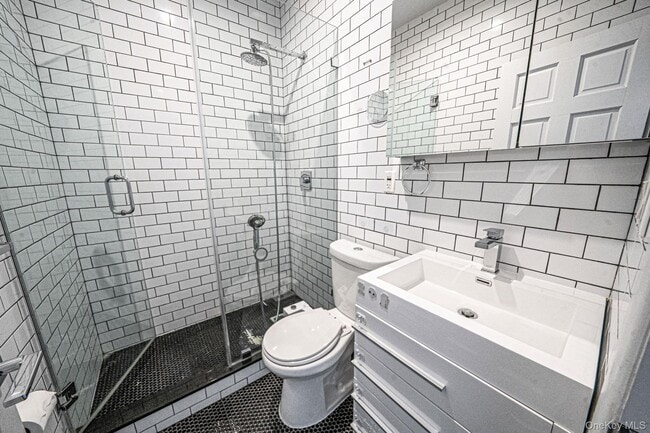 Building Photo - 176A 26
