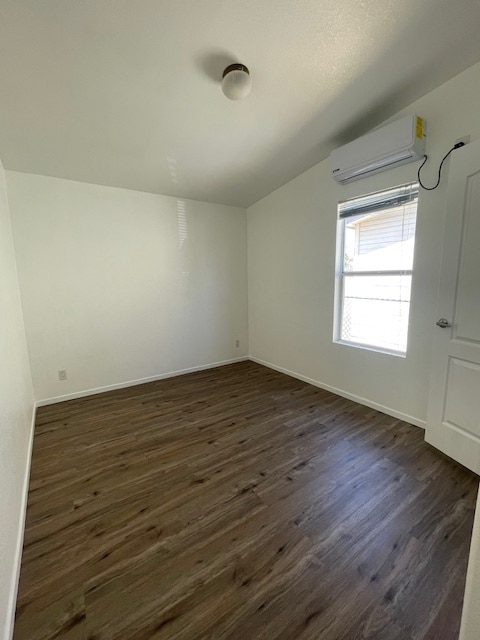 Building Photo - 23686 Lodge Dr