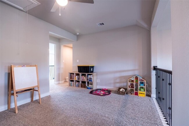 Building Photo - 31219 Gullwing Manor Dr
