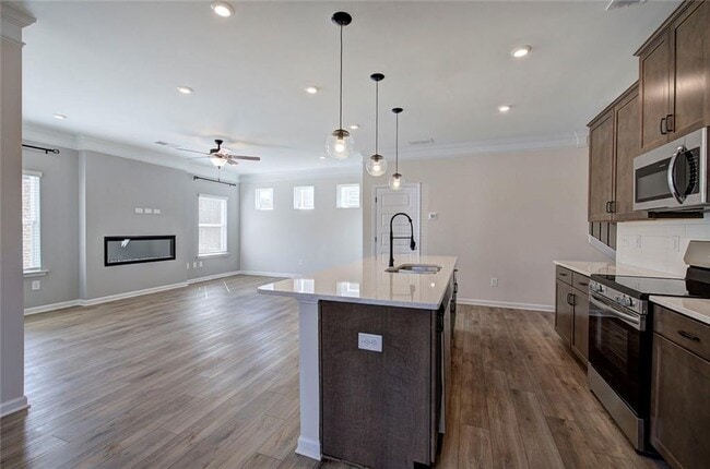 Building Photo - 401 Perth Dr