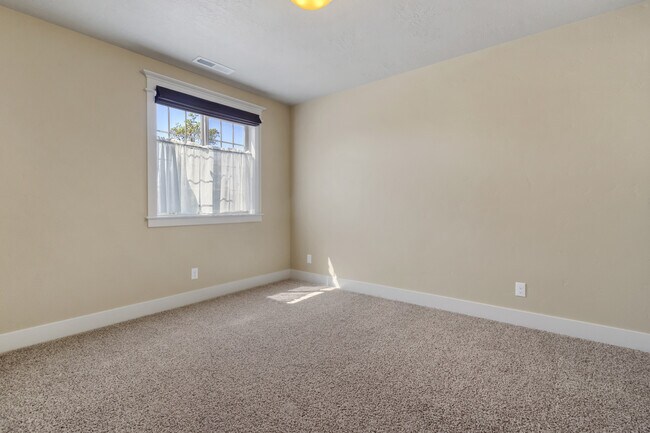 Building Photo - 4300 N Chapala Way