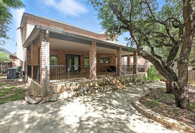 Building Photo - 22023 Oriole Hill Dr