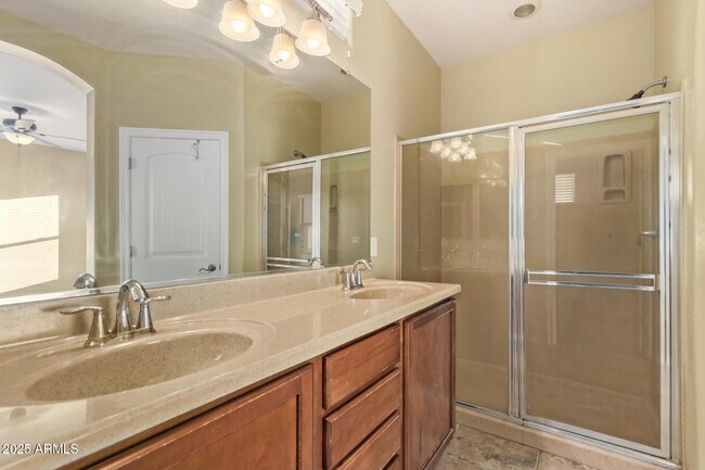 Building Photo - 15170 N 145th Ln