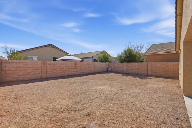 Building Photo - 6737 S Cut Bow Dr