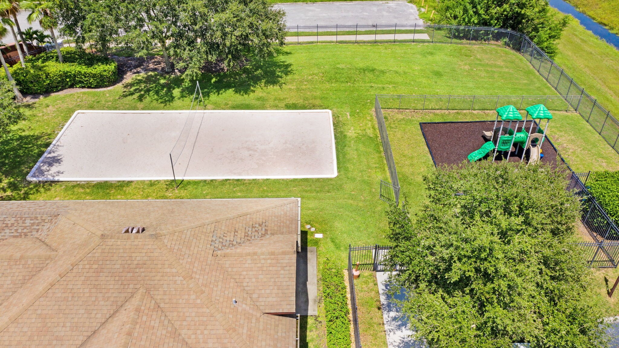 Amenities - 1140 Luminary Cir