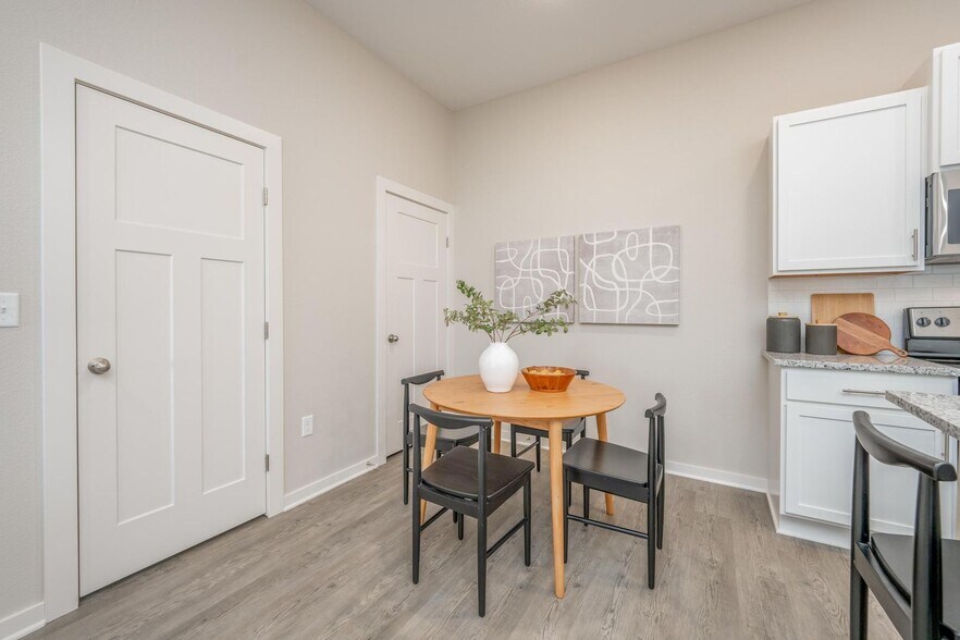 Building Photo - 3513 W 45th St S