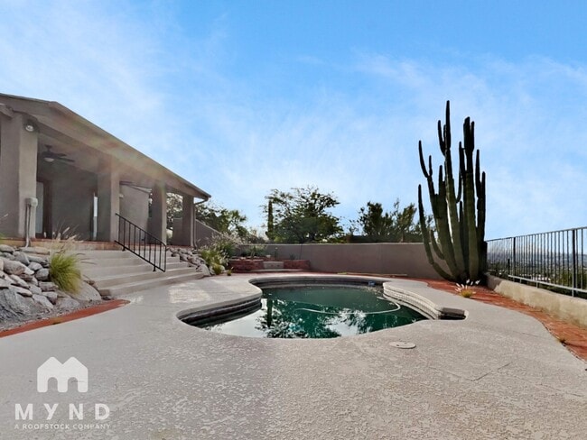 Building Photo - 5727 N PSO Ventoso