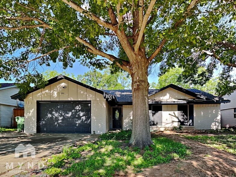 Primary Photo - 901 Stonybrook Dr