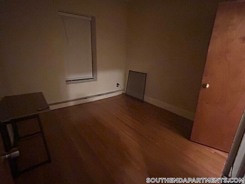 Building Photo - 88 Hammond St