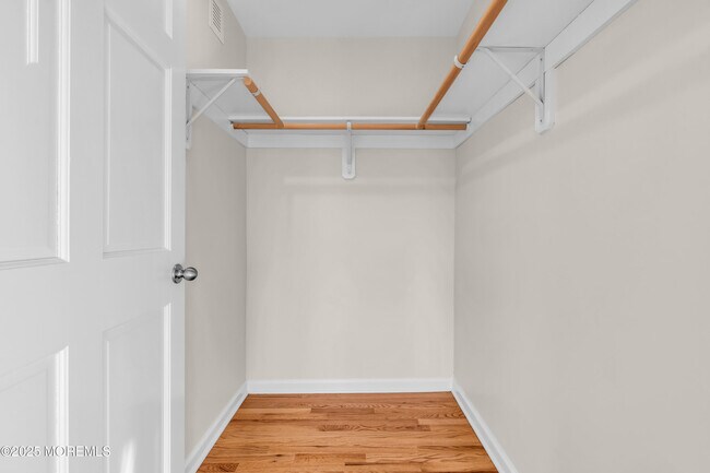 Building Photo - 525 Washington Blvd