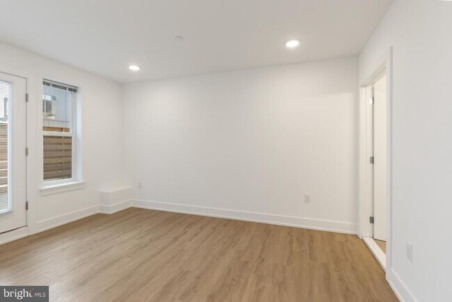 Building Photo - 1335 N Marston St