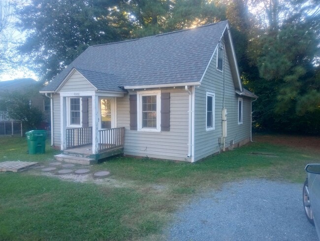 Building Photo - Henrico East