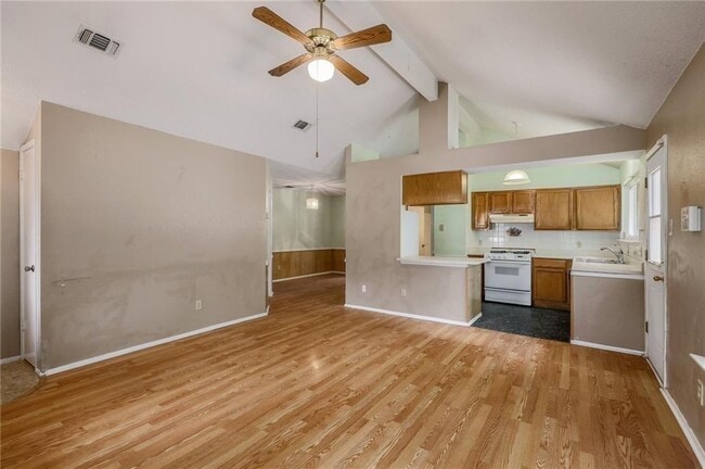 Building Photo - 16821 Whitebrush Loop