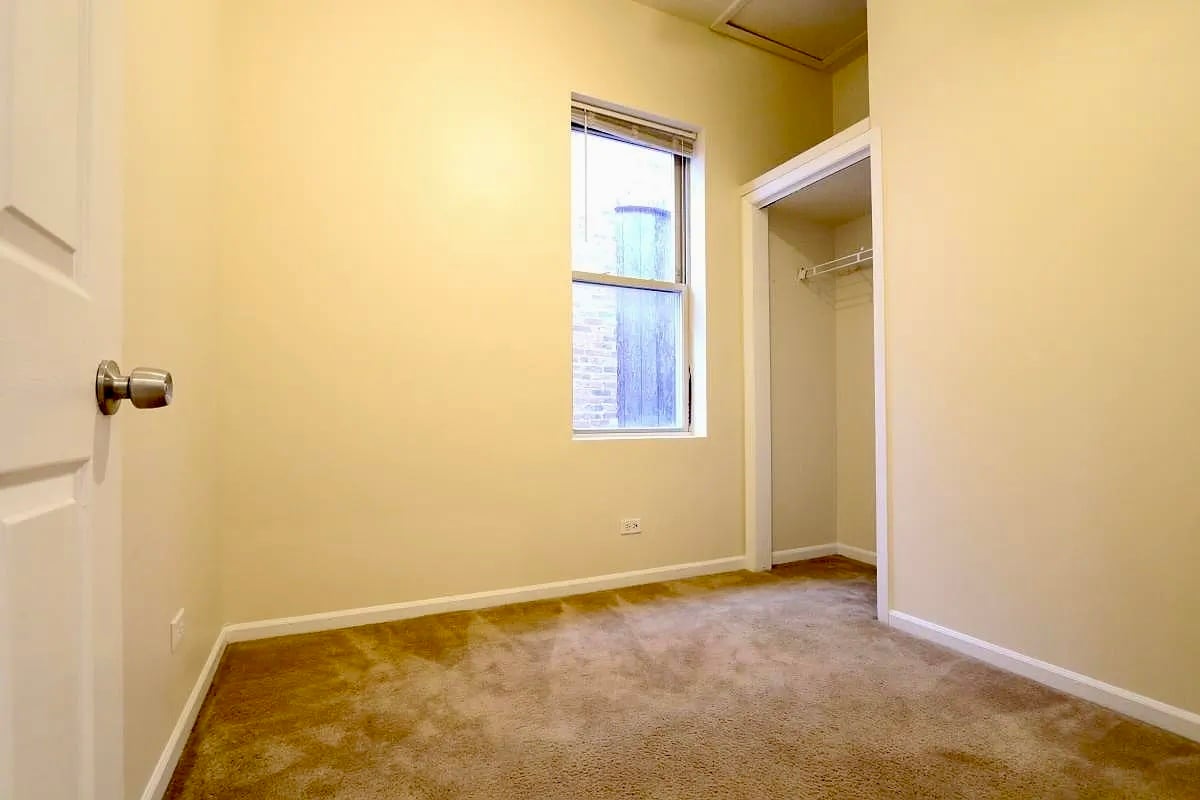 Building Photo - 719 S Loomis St