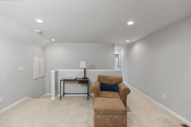 Building Photo - 402 Henstride Ct