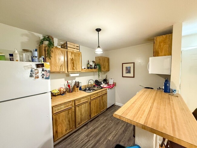 Building Photo - Tumblin Creek D-22