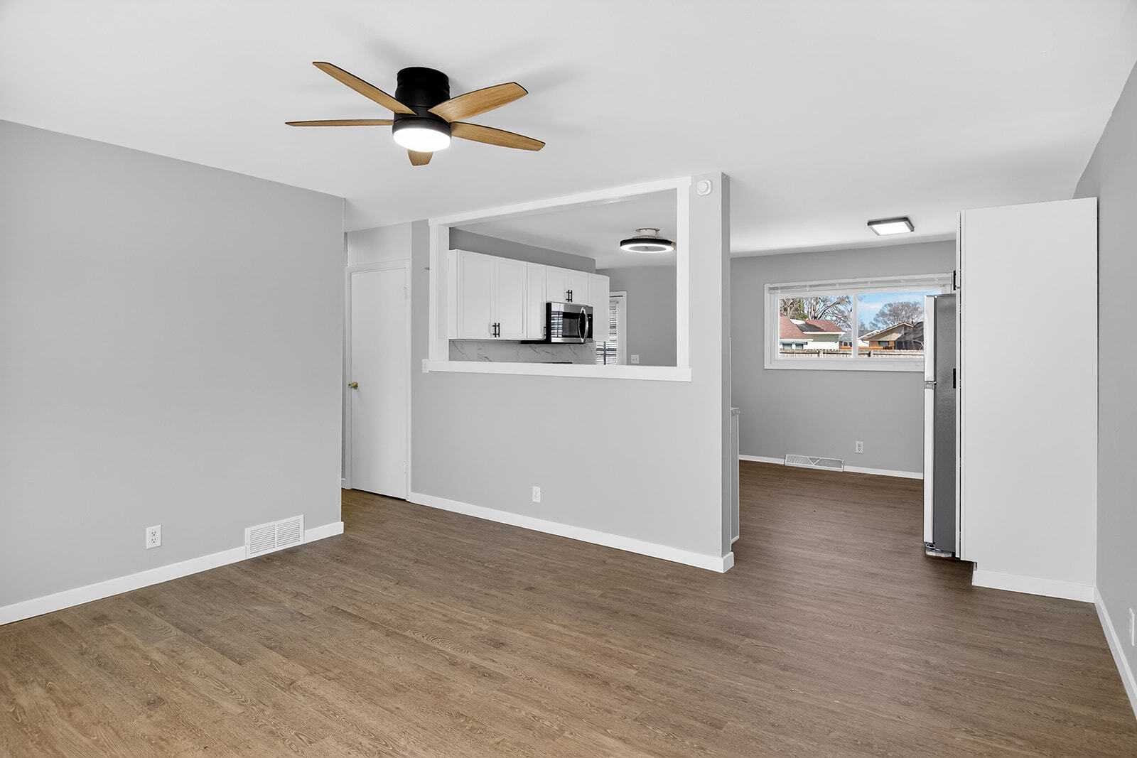 Building Photo - 7407 Saturn St