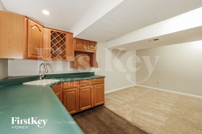 Building Photo - 16110 Spring Valley Rd