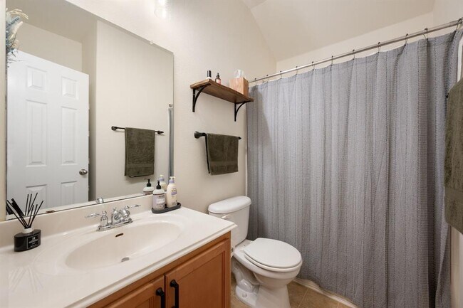 Building Photo - 2405 Tumbling River Dr