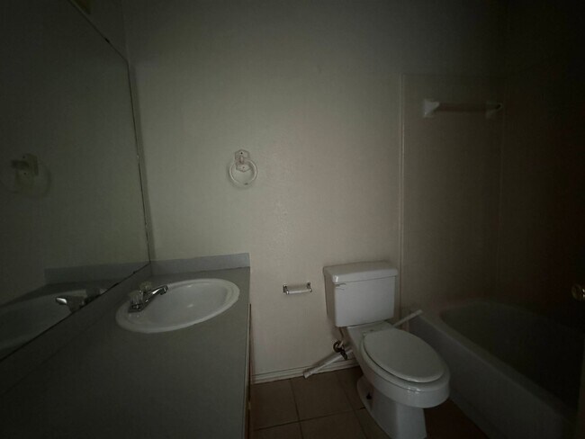 Building Photo - 4207 Deek Dr