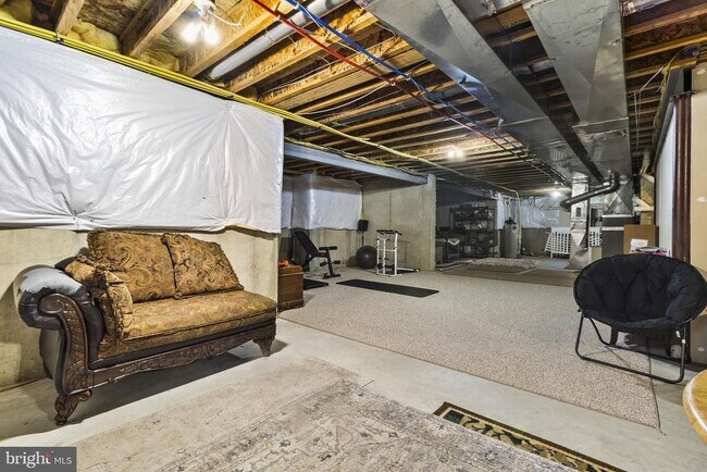 Building Photo - 144 Edgar Rd