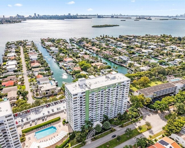 Building Photo - 2150 Sans Souci Blvd