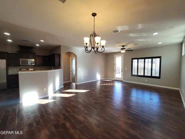 Building Photo - 2140 Honour Point Pl