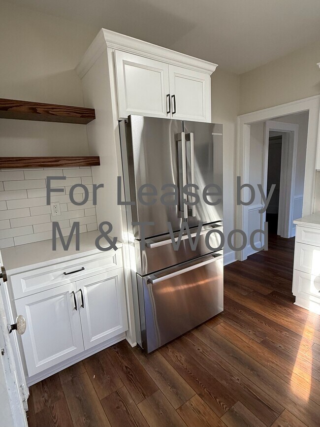 Building Photo - 3915 Old Buckingham Rd.