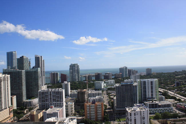 Ocean & Biscayne Bay Views - 185 SW 7th St