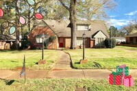 Building Photo - Gorgeous Interiors in this BONUS SPACE + 4 Bedroom  2 Bathroom Home!