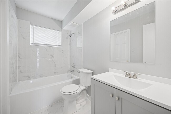 Building Photo - 1716 Crownover Rd