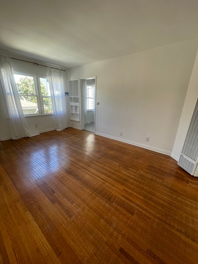 Unit E - 830 20th St