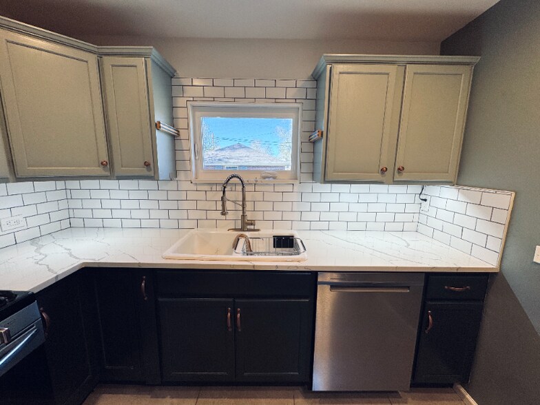 Building Photo - 3647 Adams St