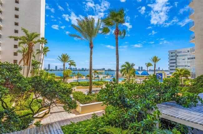 Building Photo - 7601 E Treasure Dr