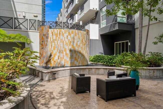 Building Photo - Light and Bright East Village 2 Bedroom at...