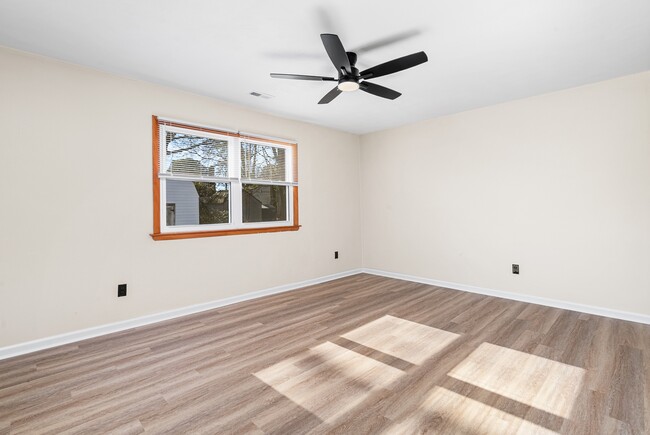 Building Photo - 38 Sacramento Dr