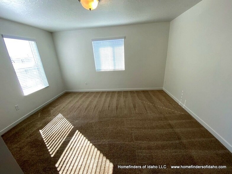 Building Photo - 3710 N Centrepoint Way