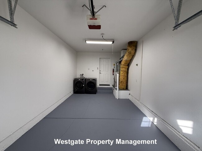 Building Photo - 737 Judith Ct