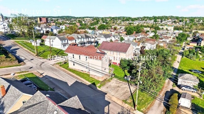 Building Photo - 115 Millview St