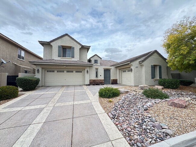 Primary Photo - Spacious 4 Bedroom Home with Private Pool!