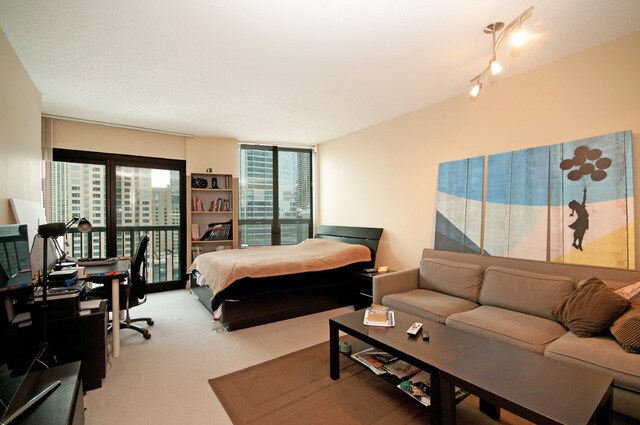 Building Photo - 400 N La Salle Dr