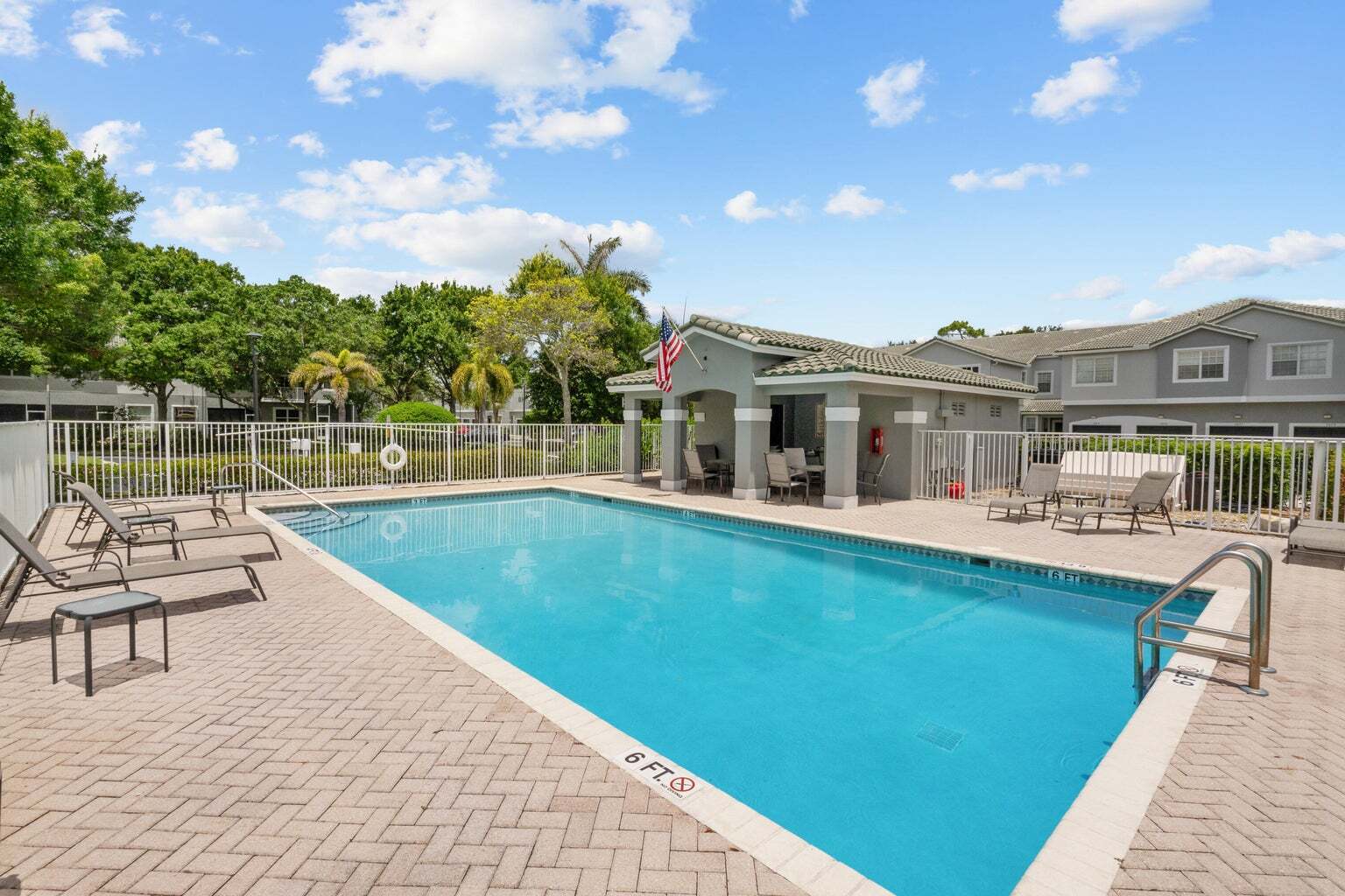 Building Photo - 3051 Grandiflora Dr