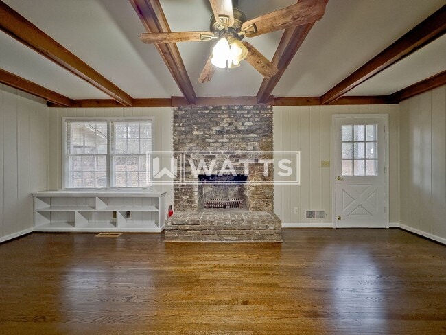 Building Photo - Charming & Spacious 3-Bed Home in City of Hoover