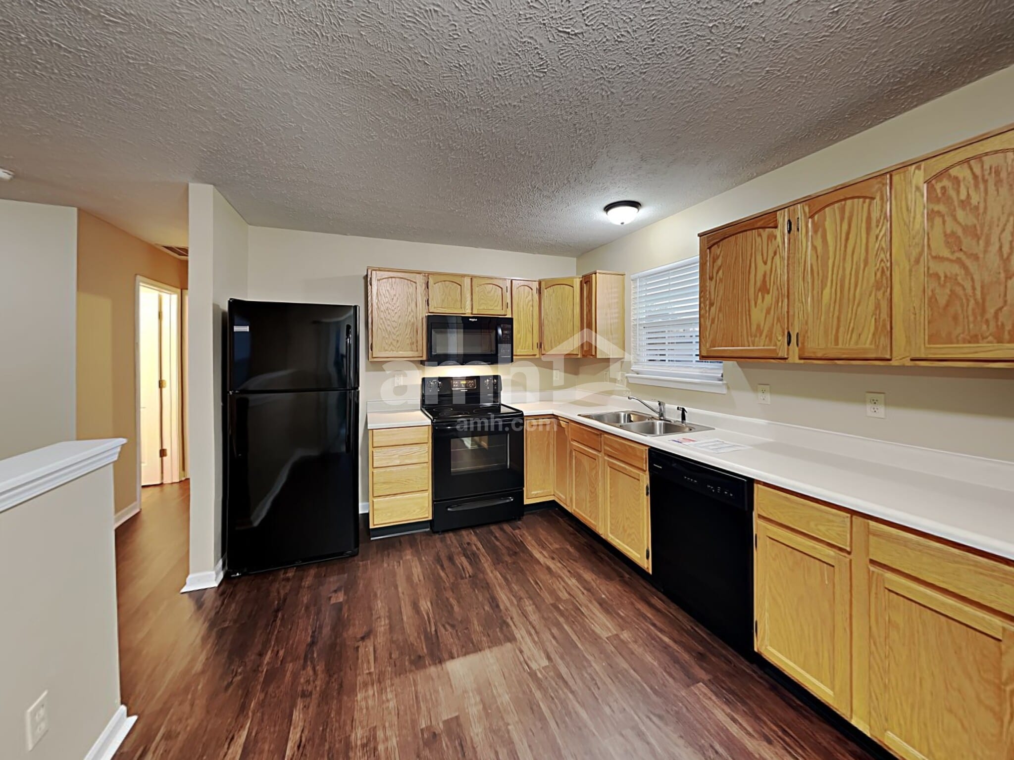 Building Photo - 894 Windsor Ln