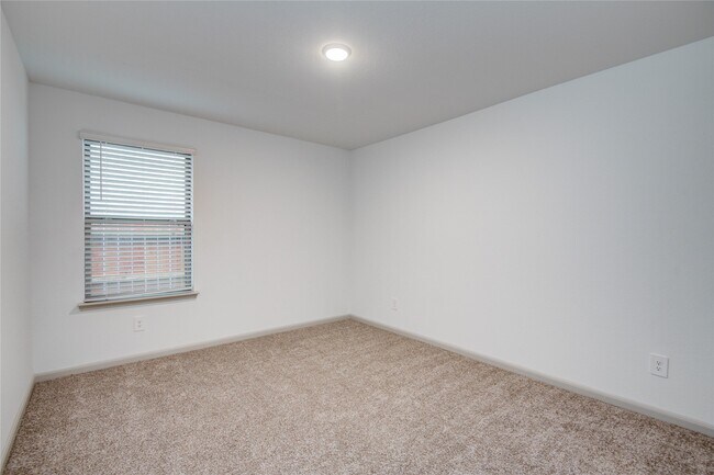 Building Photo - 3507 Telford Ln