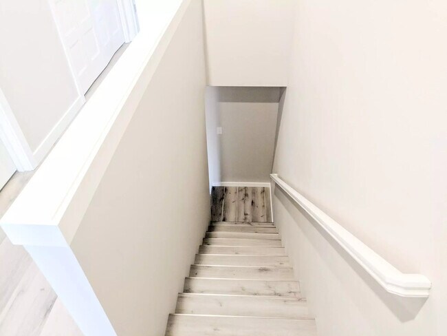 Building Photo - 8300 SE Flavel St