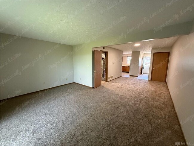 Building Photo - 557 N Broad St