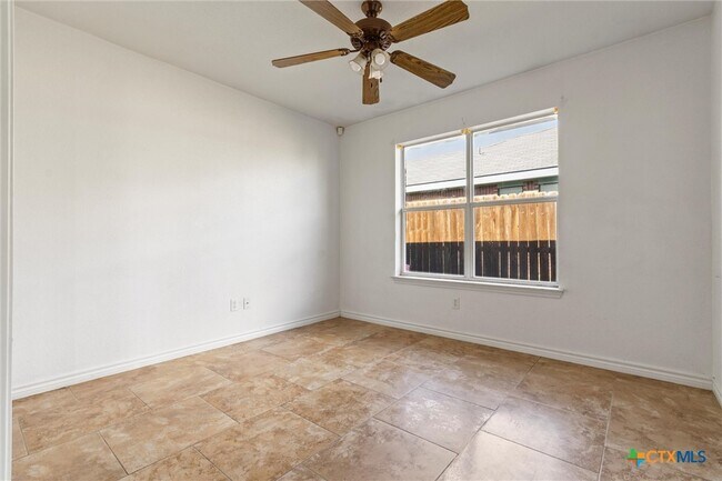 Building Photo - 3504 Saul Dr