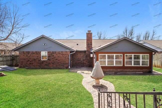 Building Photo - 2201 NW 46th St