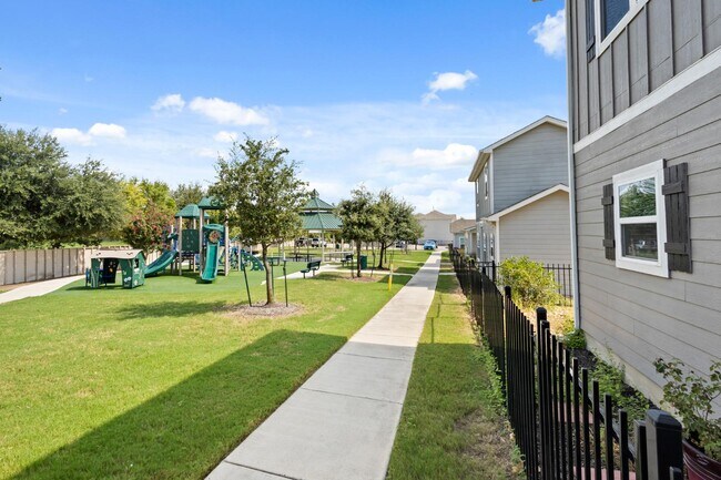 Building Photo - 10806 Quinn Ct